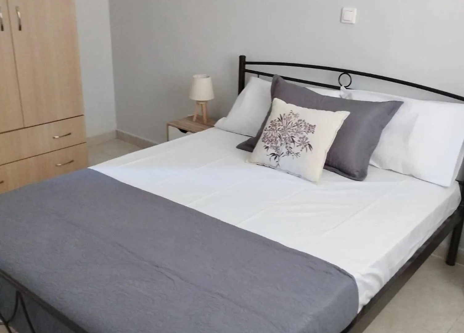 Atsoupi Home Ratzaklíon Semesterbostad